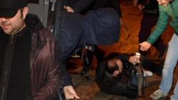 Ata Demirer'in gecesi olaylı bitti