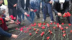 78 yıl sonra kefene sarılarak defnedildiler