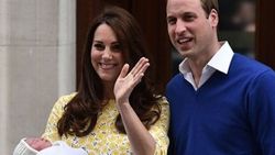 Prenses Charlotte Kraliçe Elizabeth'le tanıştı