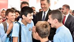 Bakan Selçuk: Bizim işimiz küresel rekabet