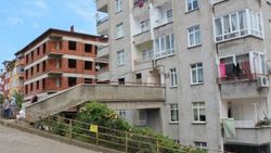 Ordu'daki binaya 5'inci kattan giriliyor