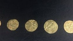 İstanbul'da 3 milyon dolarlık 5 altın sikke ele geçirildi