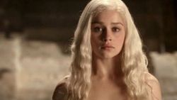 Game of Thrones'ın Khaleesi'sinden çıplak sahne açıklaması