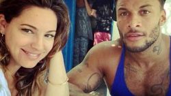 Kelly Brook Ege'de tatil yapıyor
