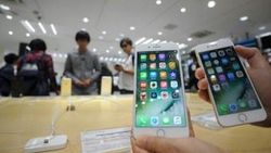 Apple’ın kapısı iPhone 7 alıcılarına açıldı