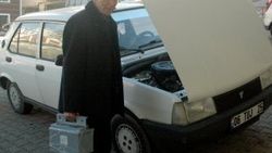 Aküsü 3 kez çalınan otomobilin sahibi isyan etti