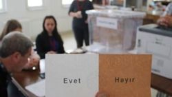 Yurt dışında 1 milyondan fazla seçmen oy kullandı