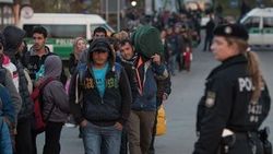 Boşaltılan Calais kampındaki çocuklar İngiltere'de