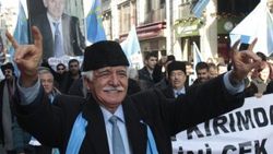 Rusya Konsolosluğu önünde Kırım eylemi
