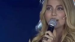 Burçin Abdullah'ın canlı performansı alay konusu oldu