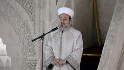 Mehmet Görmez Silvan'da cuma namazı kıldırdı