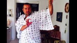 Ata Demirer kimono giydi
