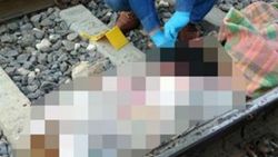 Mersin'de Suriyeli genç kadın trenin önüne atladı