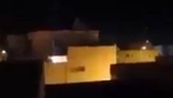 Yasağa tepki gösteren Kudüslüler çatılarında ezan okudu