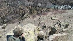 Muş'ta askerler derede silah aradı