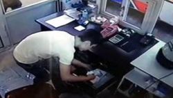 Zonguldak'ta 22 halk otobüsü ve bilet gişesi soyuldu