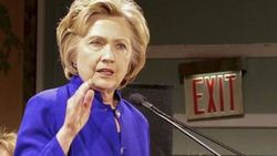 Hillary Clinton'a yeni e posta soruşturması