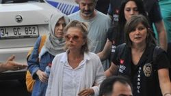 Ilıcak'ın da aralarında olduğu 21 gazeteci adliyede