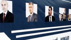 Kosova'da maket otobüslü eylem