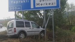 Kastamonu'da kazaya bakan sürücü kaza yaptı