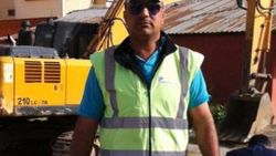 Tankın önüne kepçesiyle siper olan operatör şehit edildi