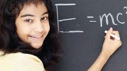 İngiltere'de 12 yaşındaki kız Einstein'dan daha zeki