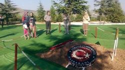 Ispartalılar Arife günü Demirel'in kabrini ziyaret etti