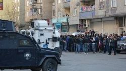 Sur'a yürüyüş çağrısı 70 kişi katılınca iptal oldu