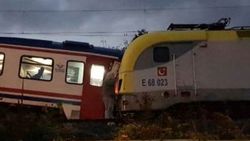 Sapanca'da 2 tren çarpıştı: 2 yaralı
