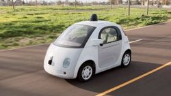 Google sürücüsüz otomobili için sürücü arıyor
