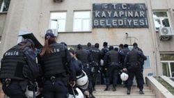 Diyarbakır'da 2 belediye başkanı gözaltında