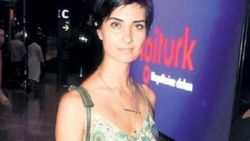 Tuba Büyüküstün 12 kilo verdi