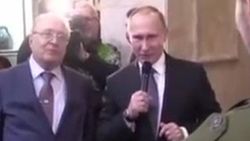 Vladimir Putin şarkı söyledi