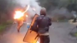Fransa'da gösterici molotofla kendini yaktı