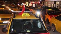 Taksicilerden şehidin evine taziye ziyareti