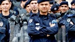 242 bin polis için kanun teklifi verildi