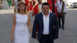 Damat gelini mehter takımıyla aldı