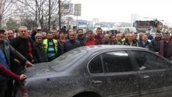 Kadıköy'de oto sanayi sitesi esnafının yol isyanı