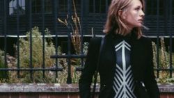 Yasemin Allen saçlarını kısacık kestirdi