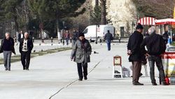Yaşlı nüfus sayısı arttı