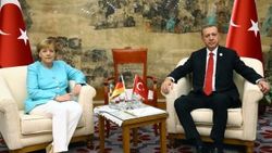 Erdoğan ile Merkel telefonda görüştü