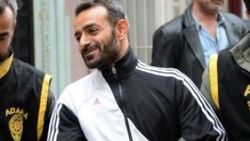 Adana'da yenge katili cezaevine gülerek gitti