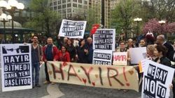 New York’ta referandum protestosu