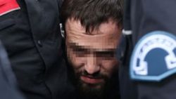 Dur ihtarına uymayan sürücü 10 araca çarptı