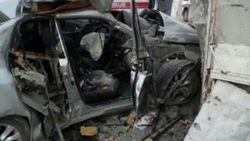 Denizli'de otomobil mezarlık duvarına çarptı: 1 ölü