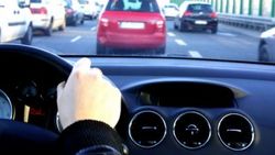 Ehliyette otomatik vites dönemi