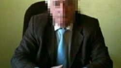 Öğrencisine porno izleten müdür hapis cezası aldı