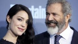 Mel Gibson dokuzuncu kez baba oldu