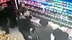 Kocasının yanında kadına laf atan adamın hazin sonu