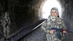 Elazığ'ın kadın güvenlik korucuları babalarının izinde